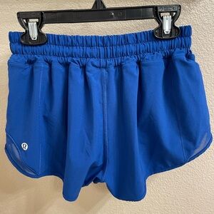 Lululemon Hotty Hot Short 2.5 size 4